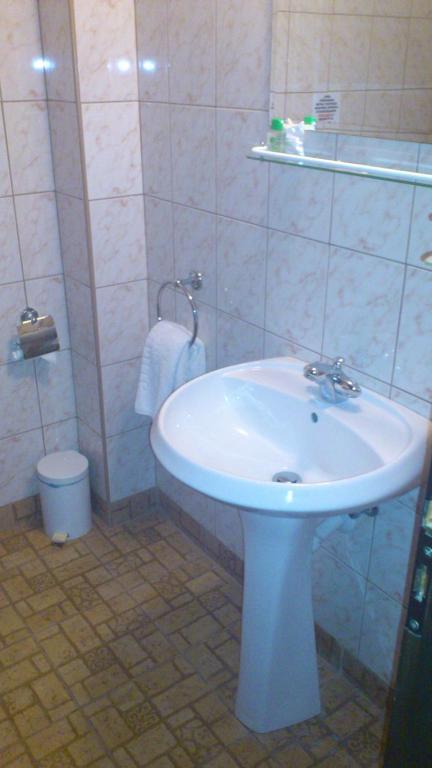 Family Hotel Fenerite Gabrovo Ngoại thất bức ảnh