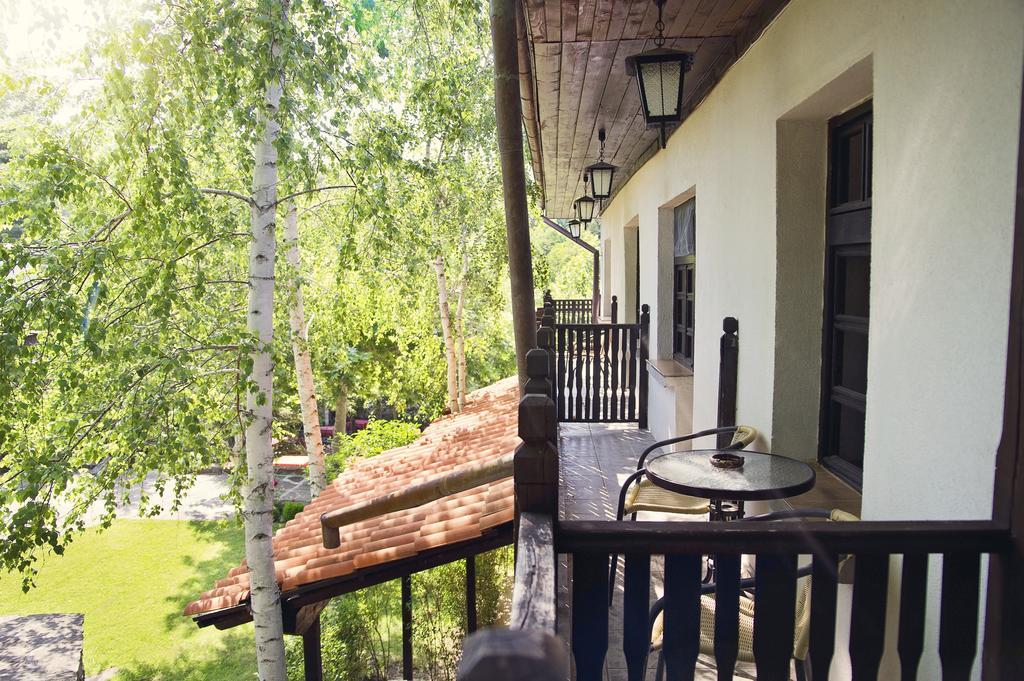 Family Hotel Fenerite Gabrovo Ngoại thất bức ảnh
