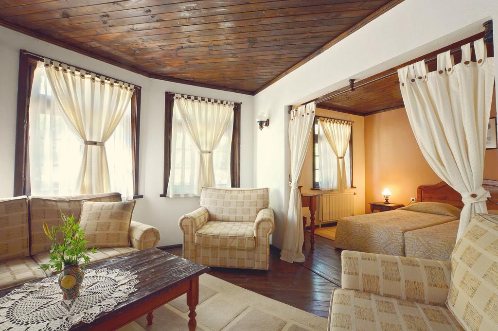 Family Hotel Fenerite Gabrovo Ngoại thất bức ảnh