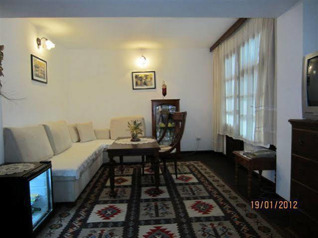 Family Hotel Fenerite Gabrovo Ngoại thất bức ảnh