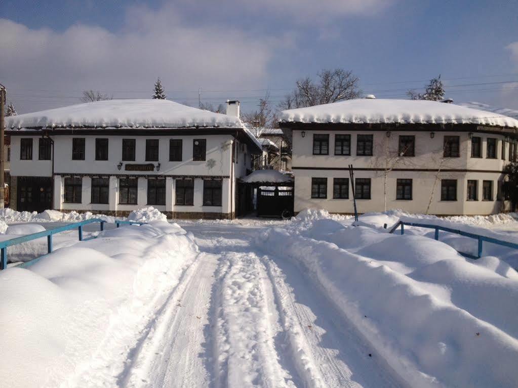 Family Hotel Fenerite Gabrovo Ngoại thất bức ảnh